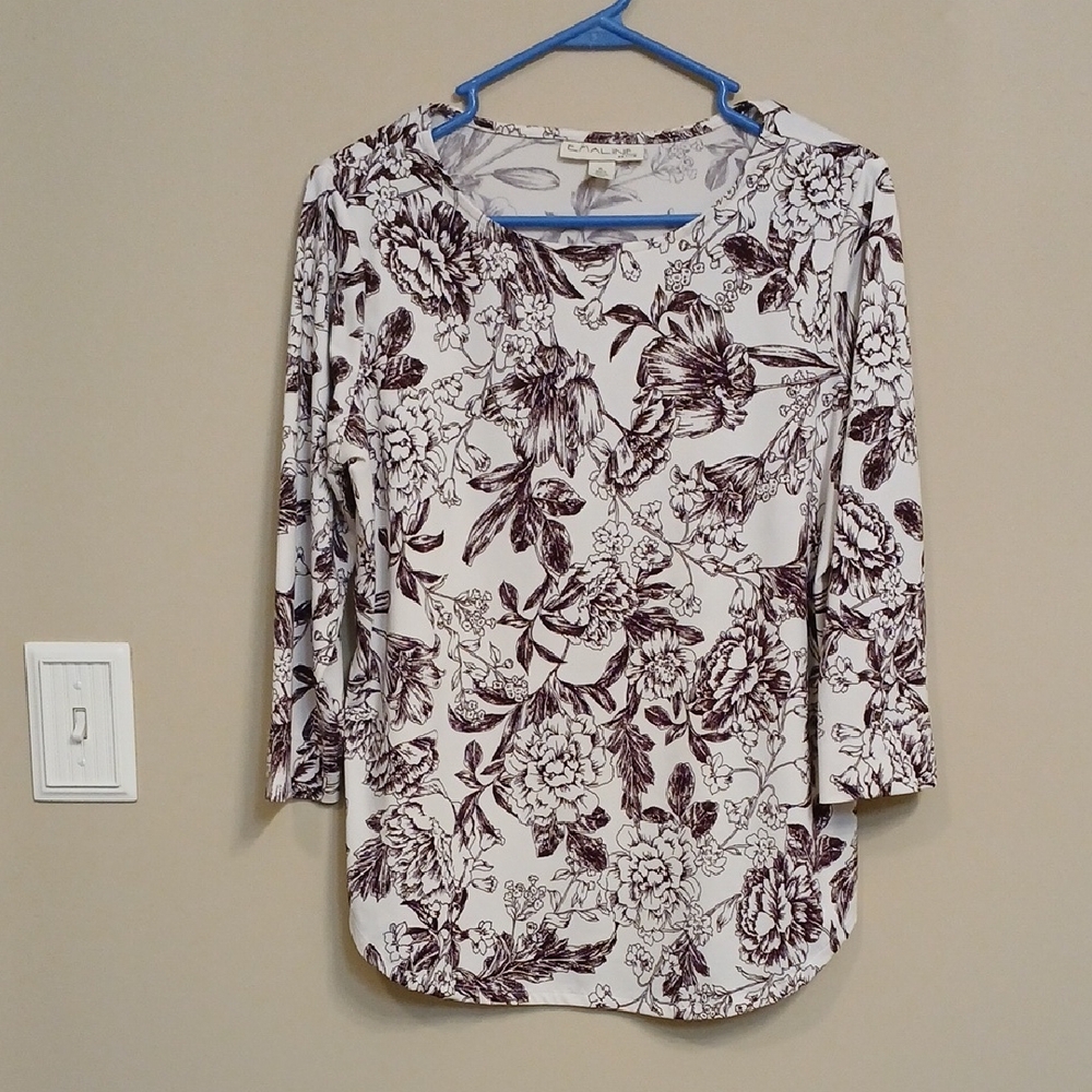 Elegant Floral Women's Blouse in Black and White